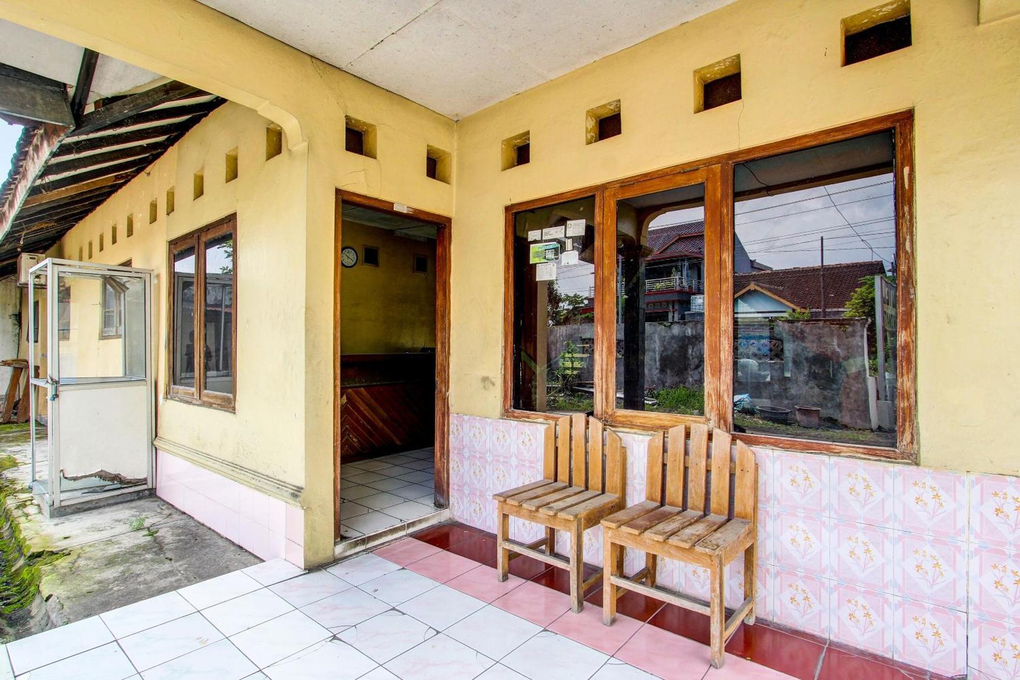 Spot On 92336 Hotel Sukowati Solo Exterior foto